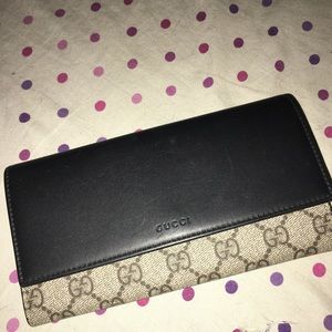 Gucci wallet